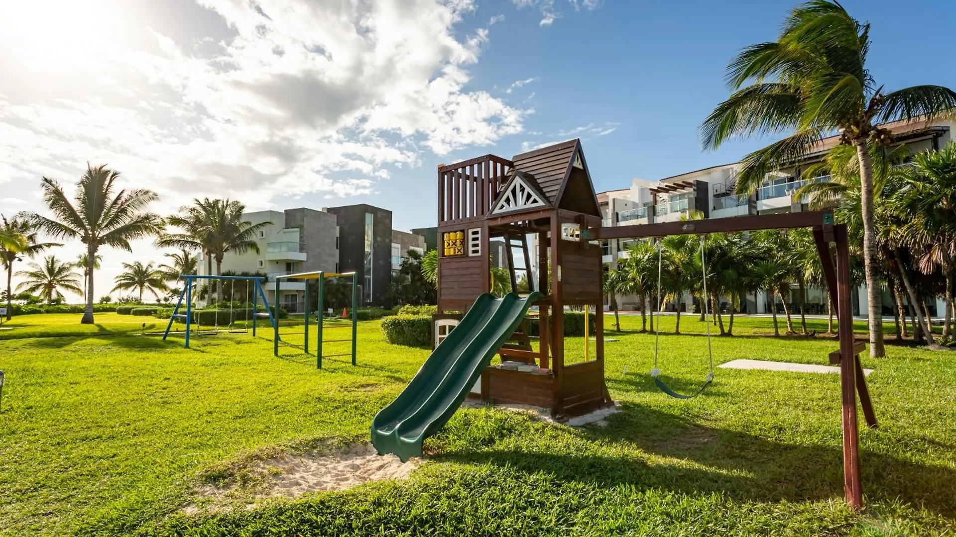 Apartment Casa Diva Stunning Ph Ocean View 2 Bedroom & Office At Mareazul Apts Playa del Carmen